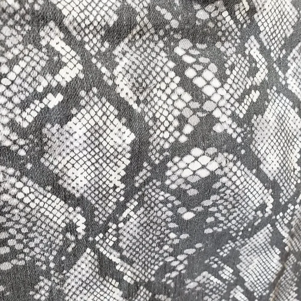 Snake print high rise gray and white skinny jeans size 16 - Picture 8 of 9